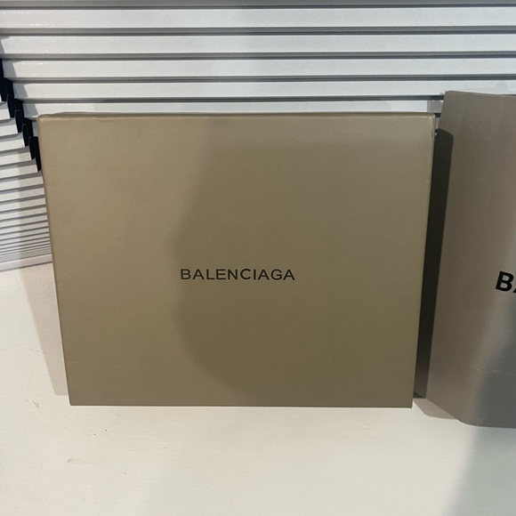 Balenciaga fur slides - Picture 6 of 6